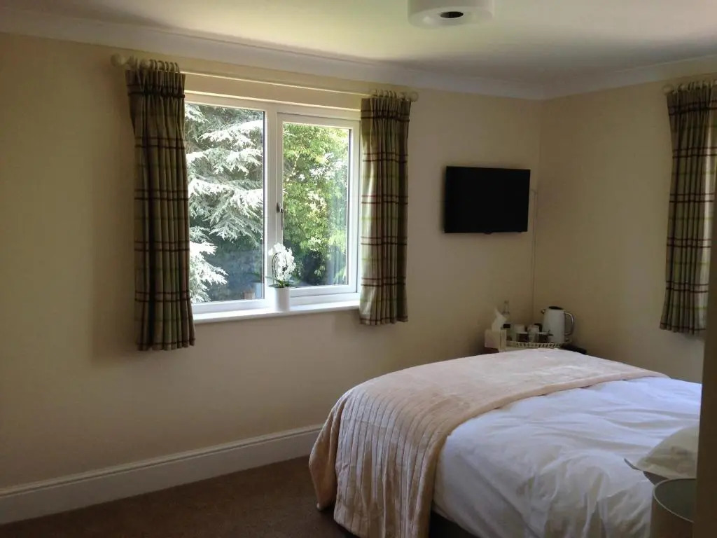Whitethorn Bed and Breakfast