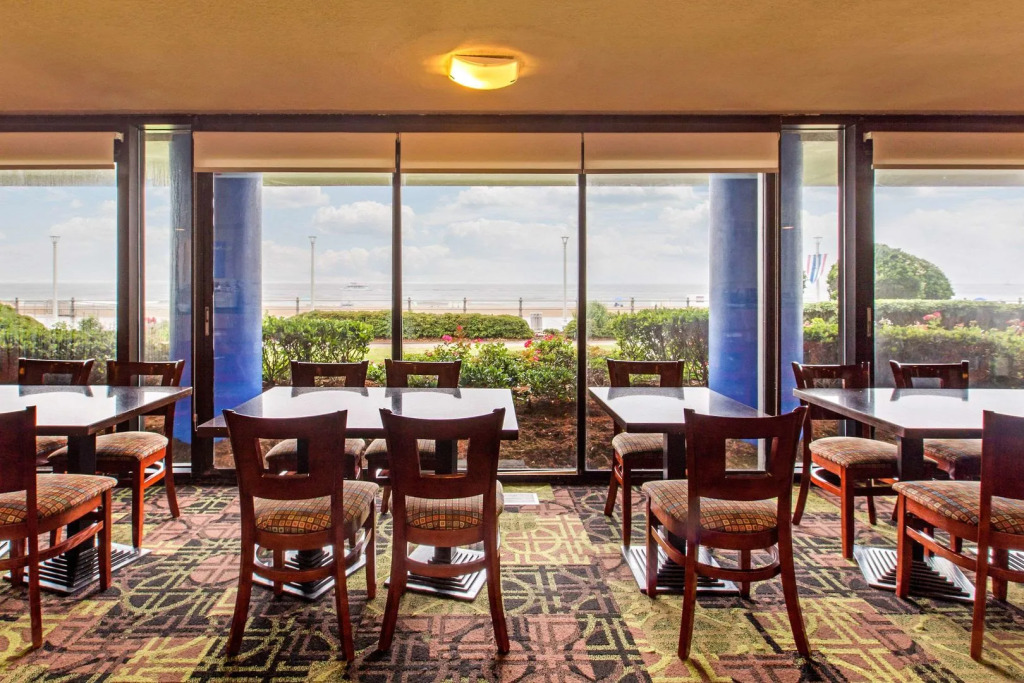 Coastal Hotel & Suites Virginia Beach - Oceanfront