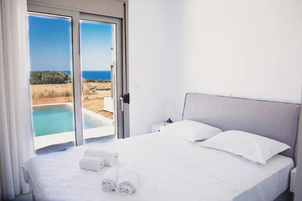 Starlight Villa Guro - 4bd, 4ba, 4min To Beach