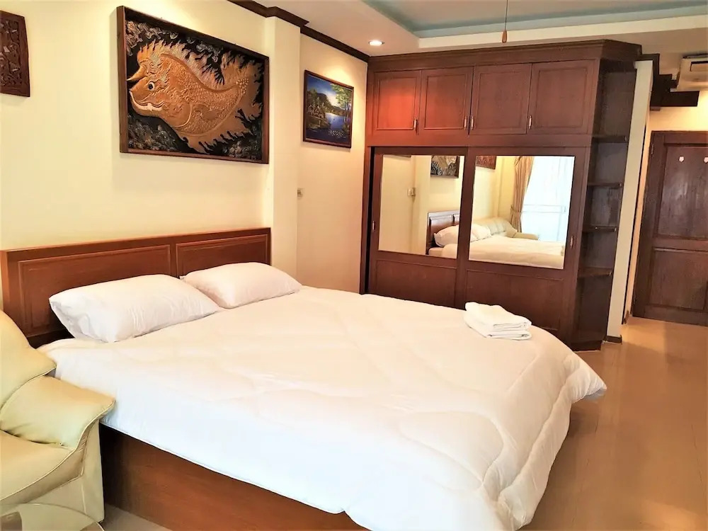 Baan Suan Lalana Large Studio