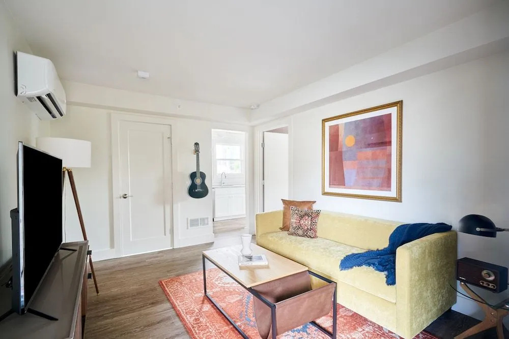 Sonder State House