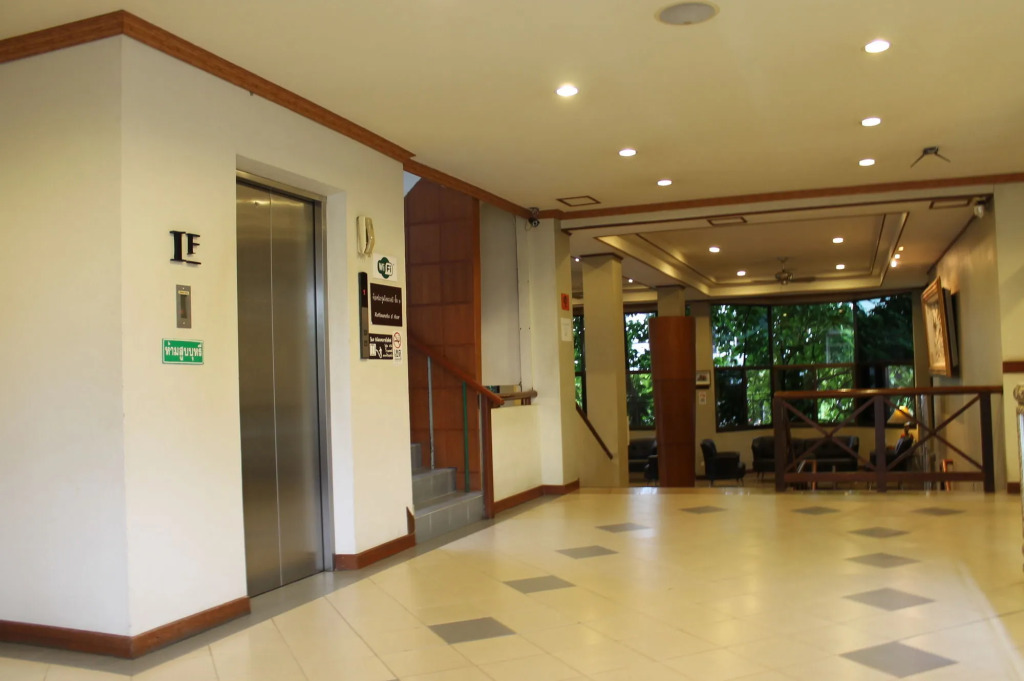Rattana Park Hotel