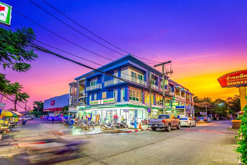 OYO 380 Jomthong Mansion