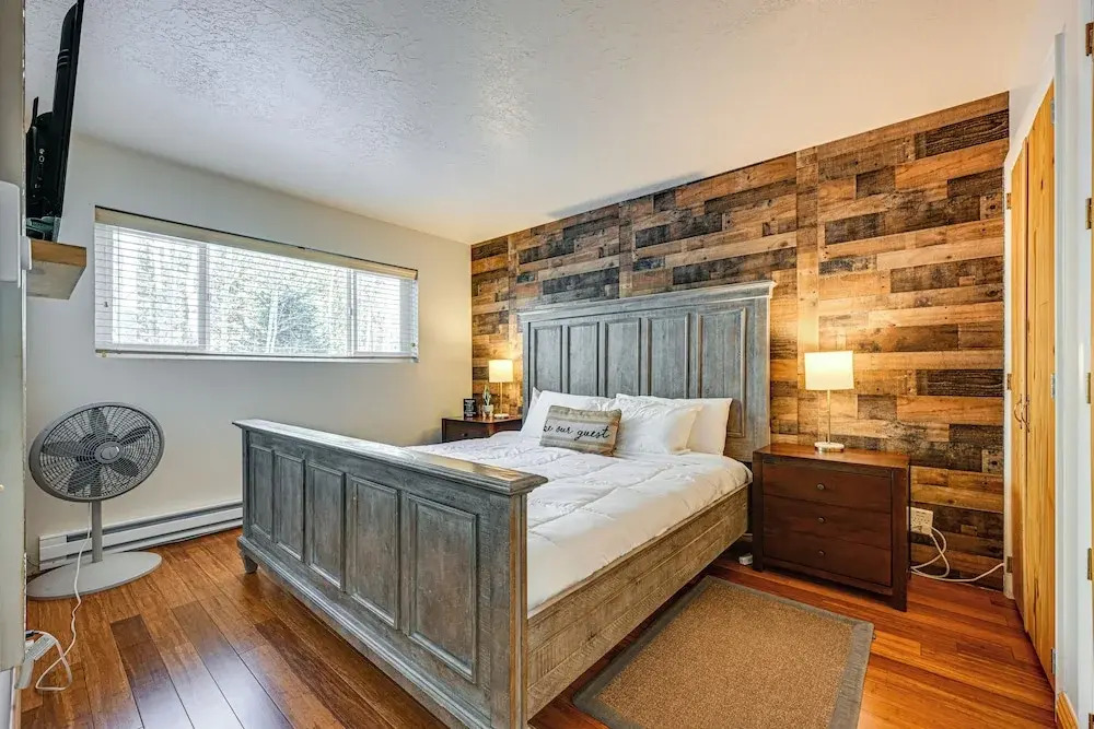 Walk to Giant Steps: Mtn Retreat w/ Hot Tub Access