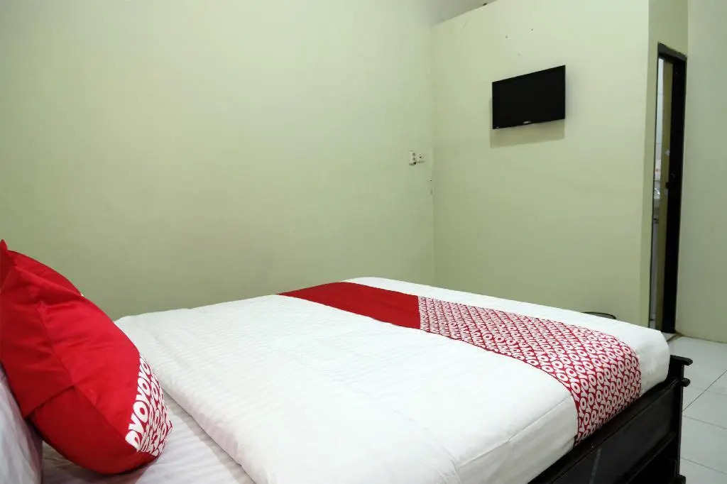 RedDoorz Syariah near Universitas Batanghari Jambi