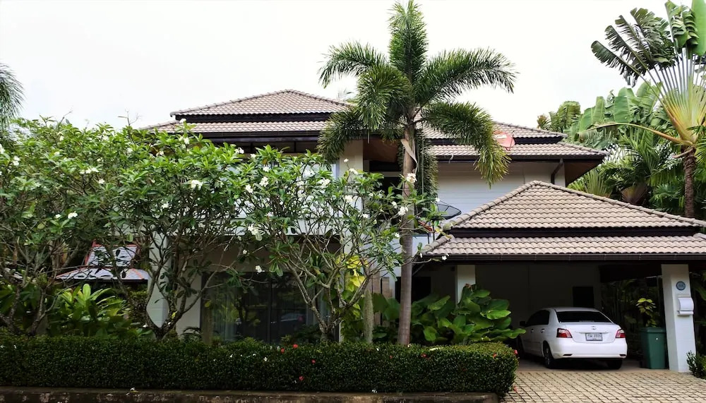 House With 3 Bedrooms in Rawai, With Private Pool, Enclosed Garden and