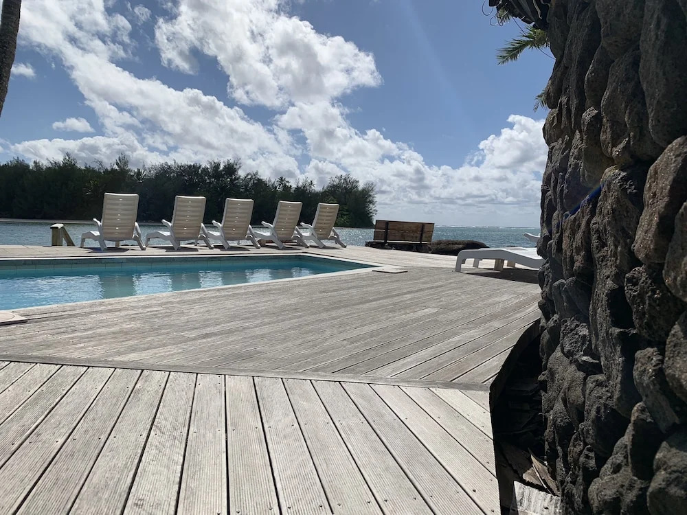 Manea Beach Villas