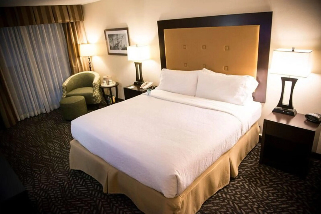 Wyndham Grand Executive Center Little Rock Airport
