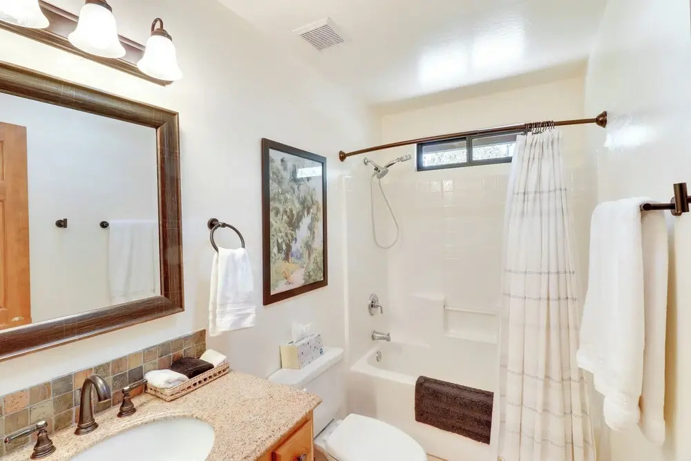 Large Yard, Patio + Gas Grill: Show Low Cabin