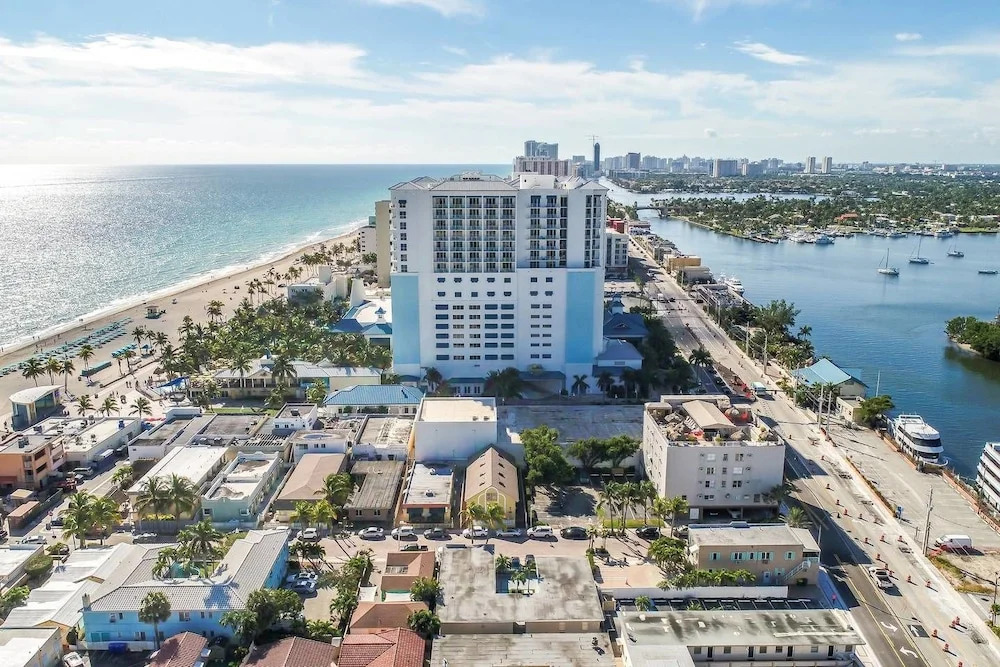 Cozy 1 BR W Parking Space, Near Beach - 5
