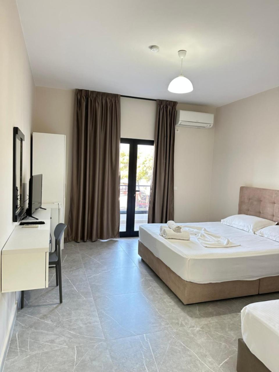 Molla Hotel Restorant