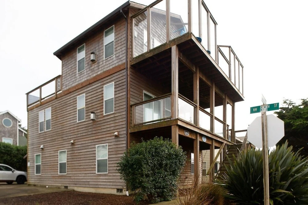 Salty Dog 4 Bedroom Home