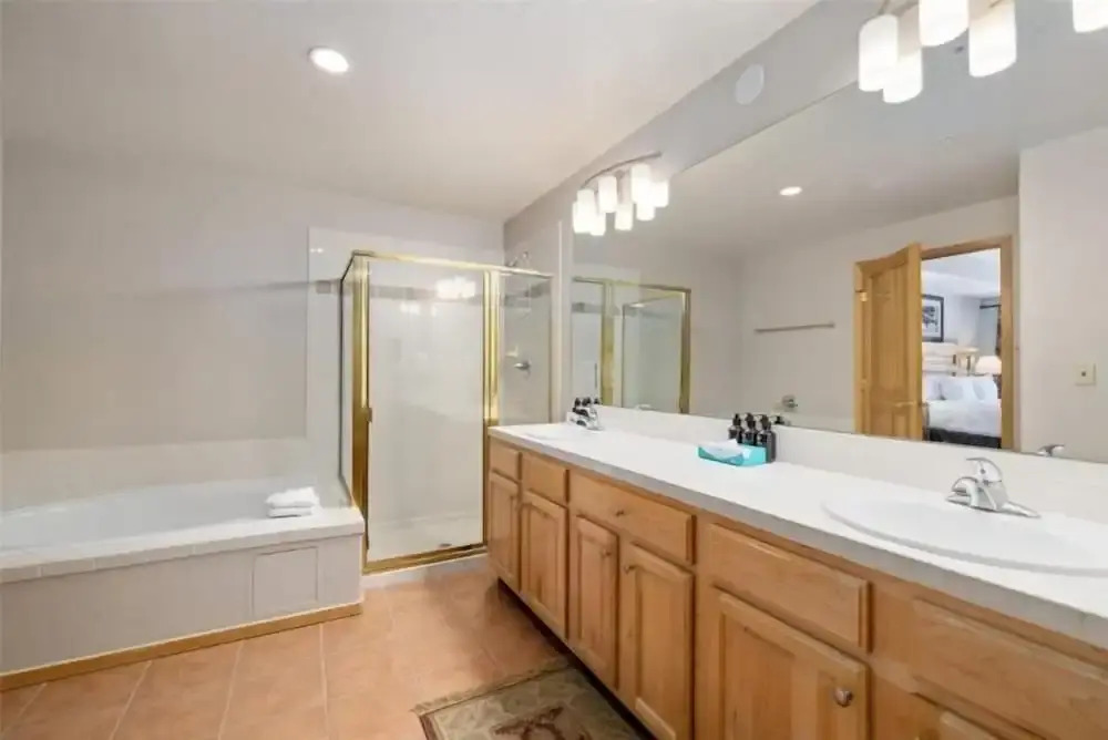 4 Bedroom Condo at Gateway Lodge Near Mountain House Base