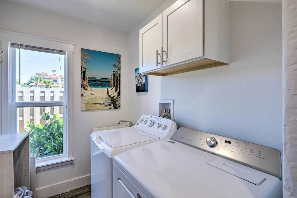 Chic Cocoa Beach Oasis w/ Pool - Steps to Shore!