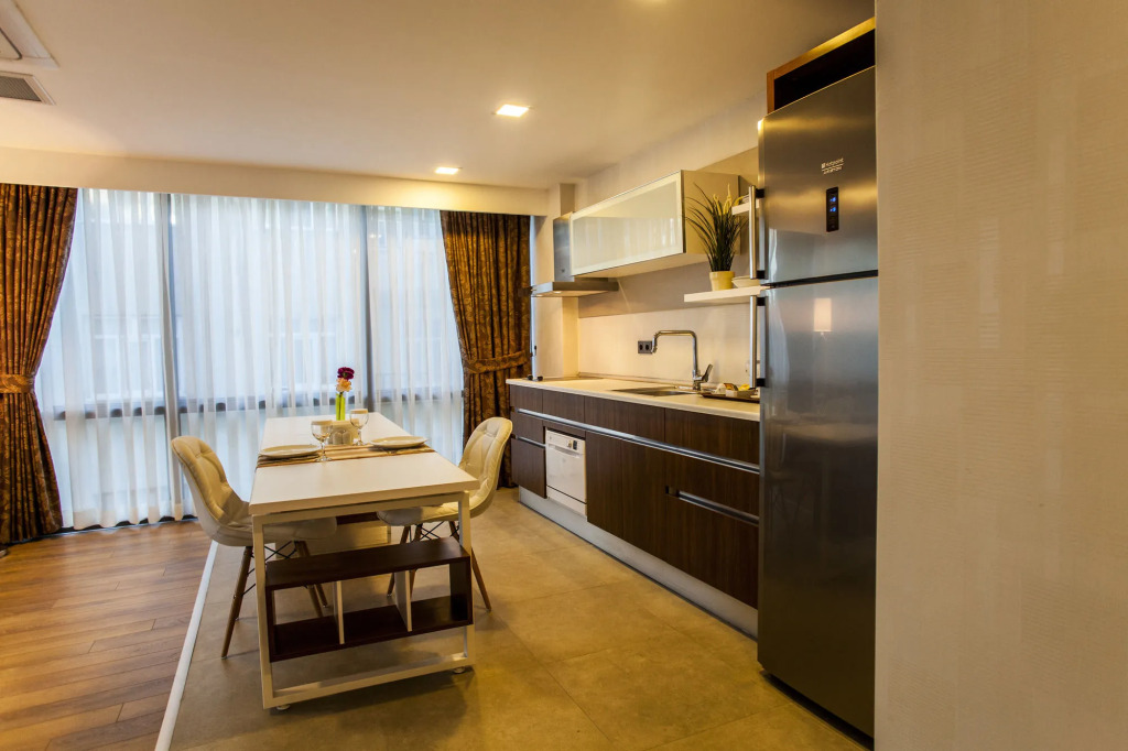 Liv Suit Hotel