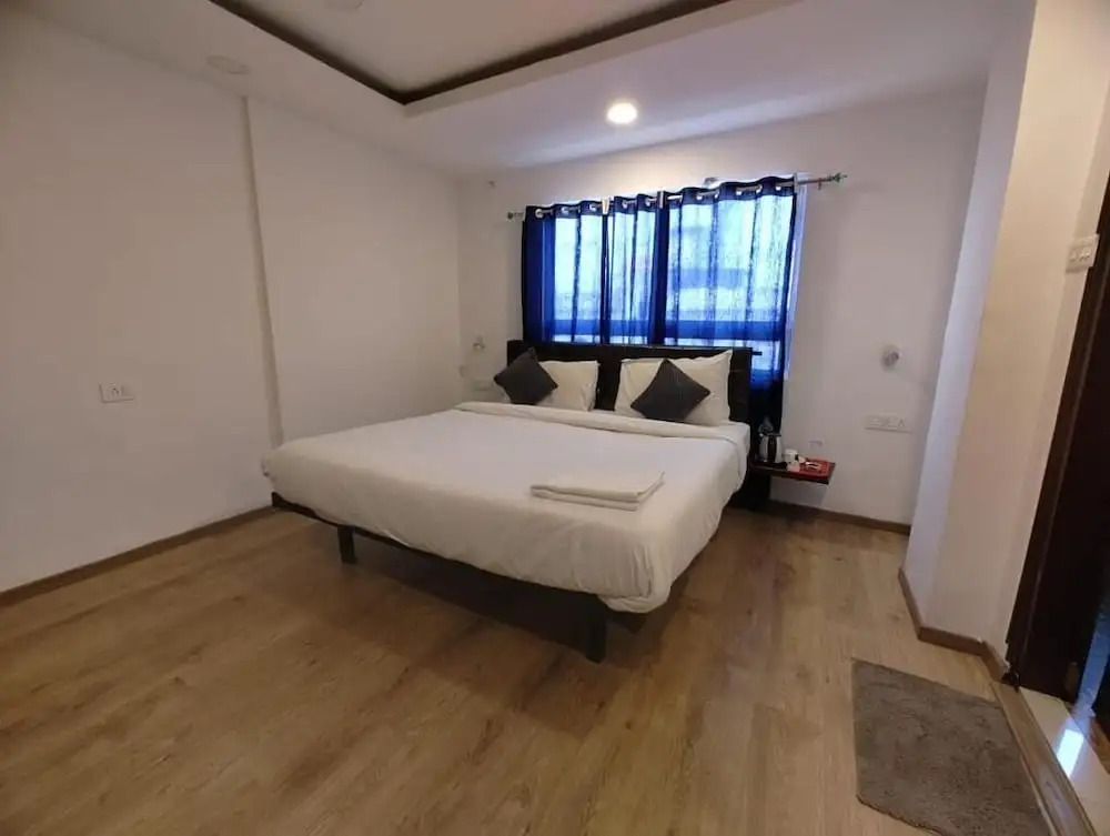 OYO Flagship 14647 Hotel Grand Majesty