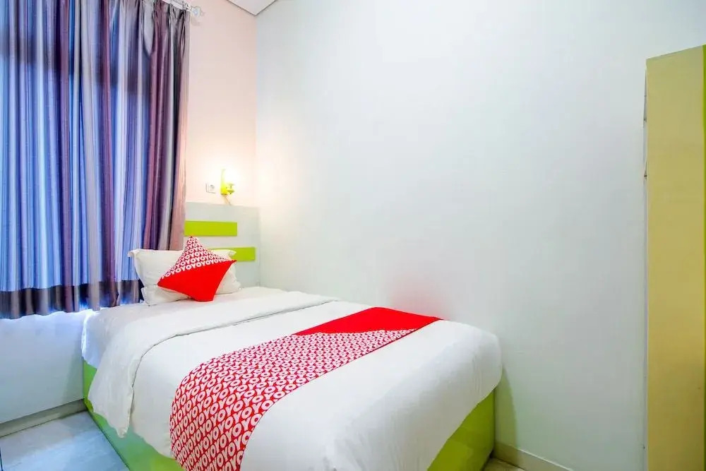 OYO 2105 Hotel Sanca Inn