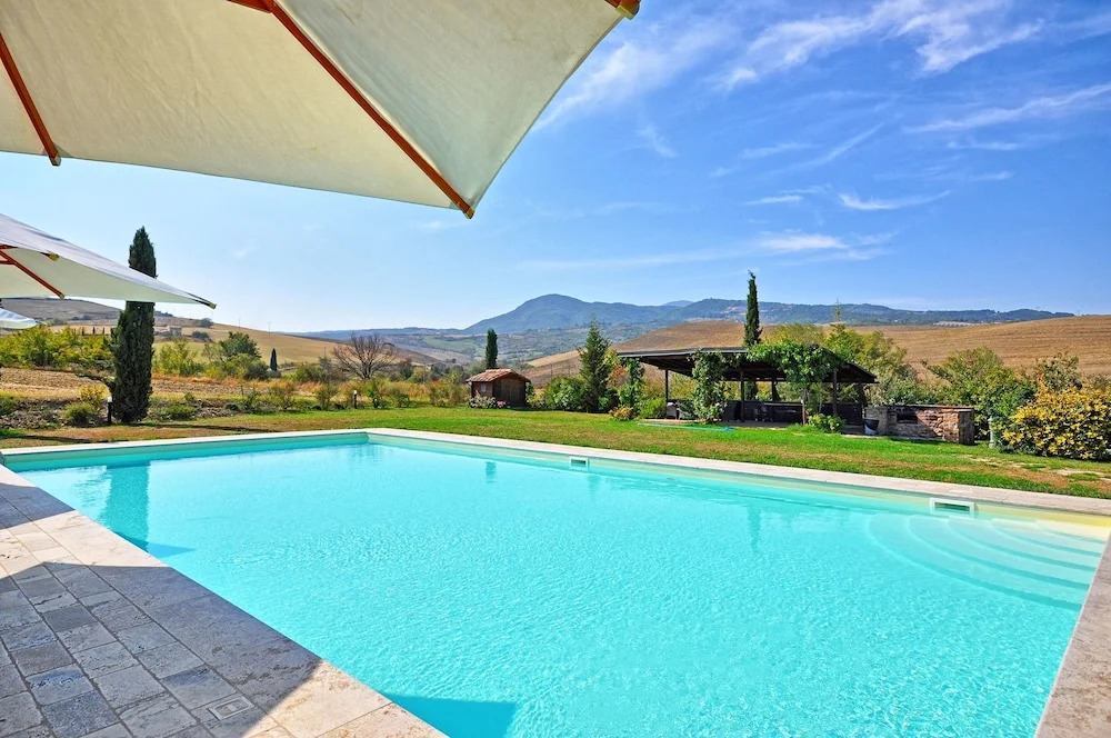 Villa Castiglione by PosarelliVillas