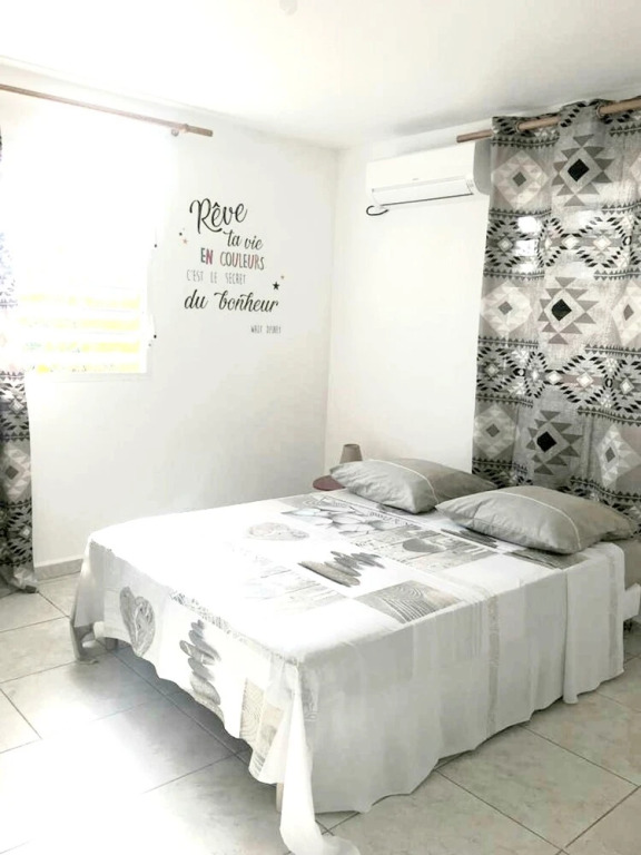 House With 2 Bedrooms in Sainte-anne, With Enclosed Garden and Wifi
