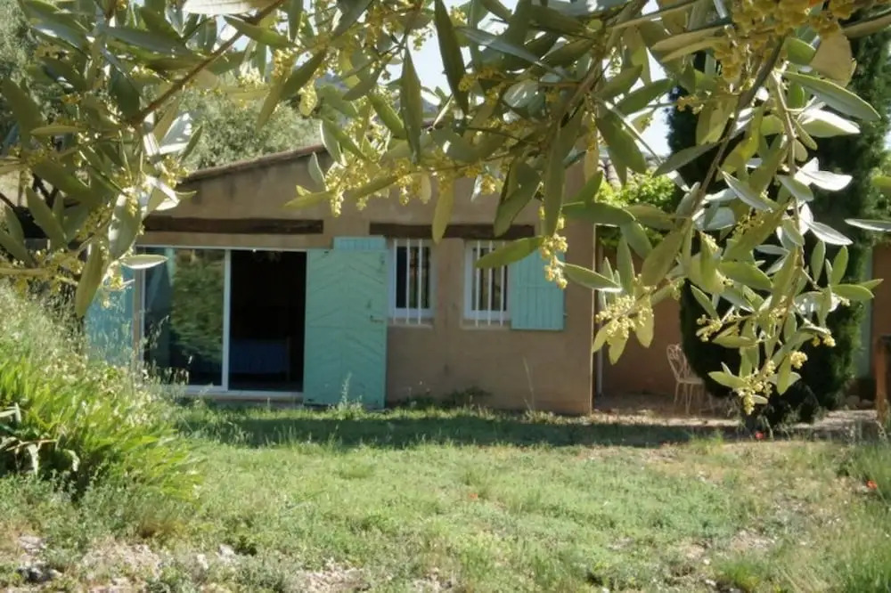 Pertuade - Mas de vacances en location avec piscine privée - Luberon -