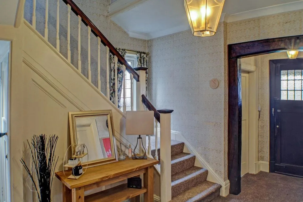 OYO Wayside Hotel
