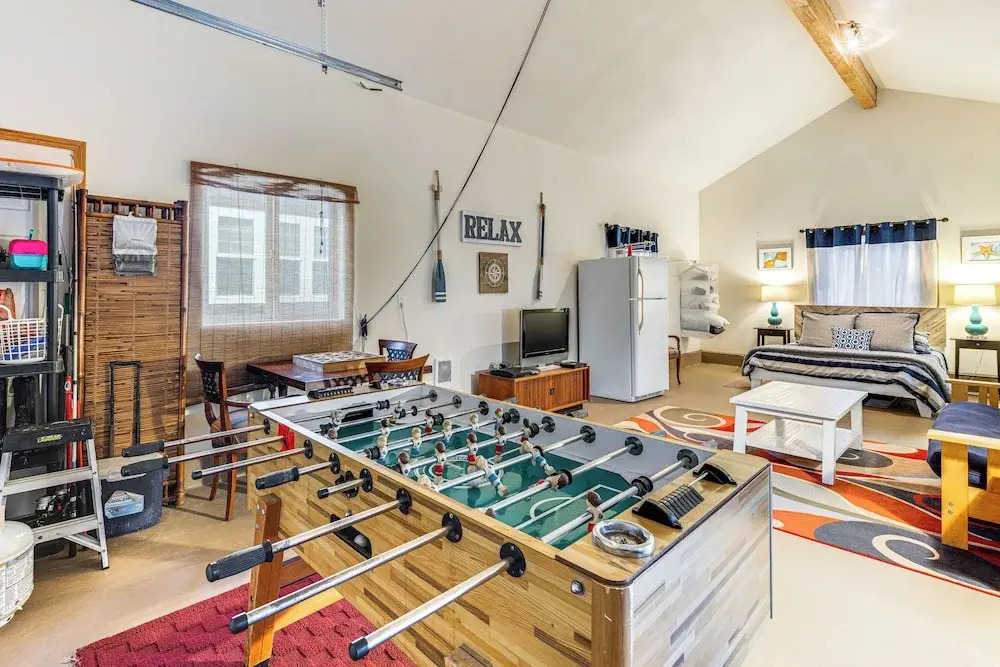 4 Blocks to Rockaway Beach! 'T & T By The Sea' Gem