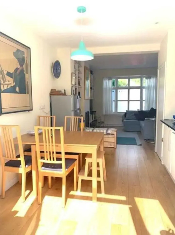 Lovely 1br 2 Bed Entire House W/Garden, 4 Guests