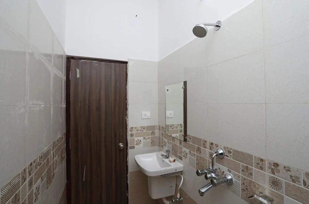 OYO 22955 Hotel Manorama