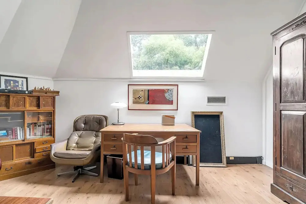 Cozy Apartment w/ Terrace Close to City Center