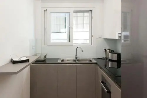 Lovely apt in Metaxourgio Center