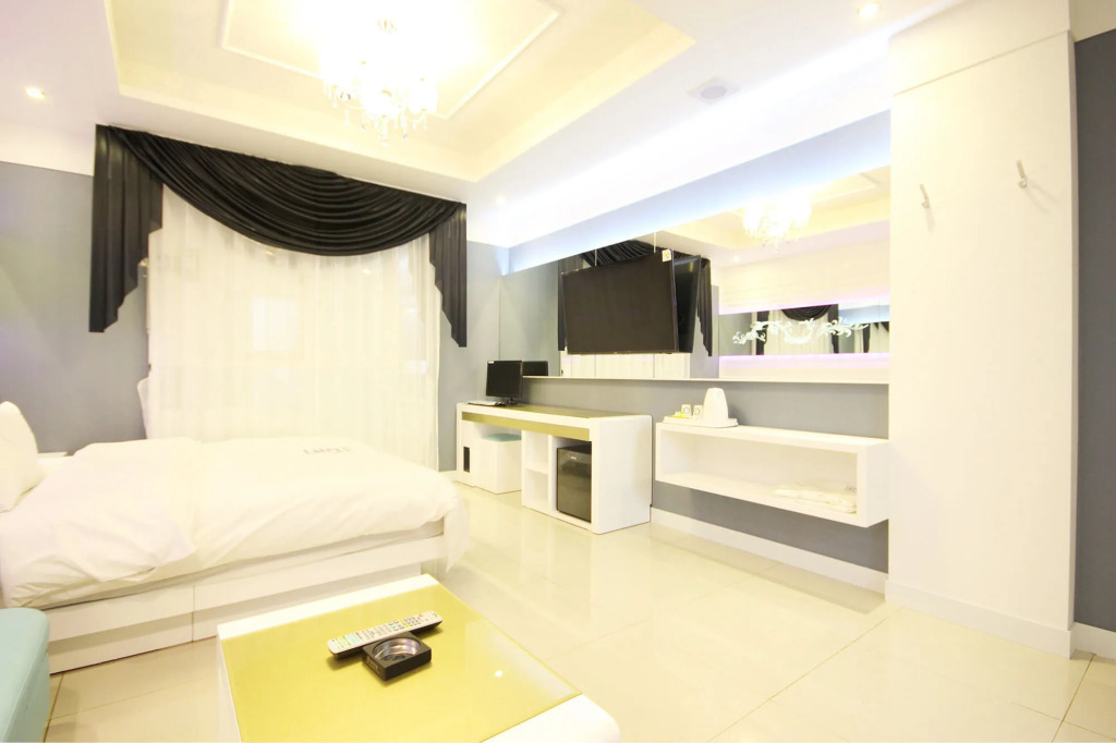 Dom Hotel