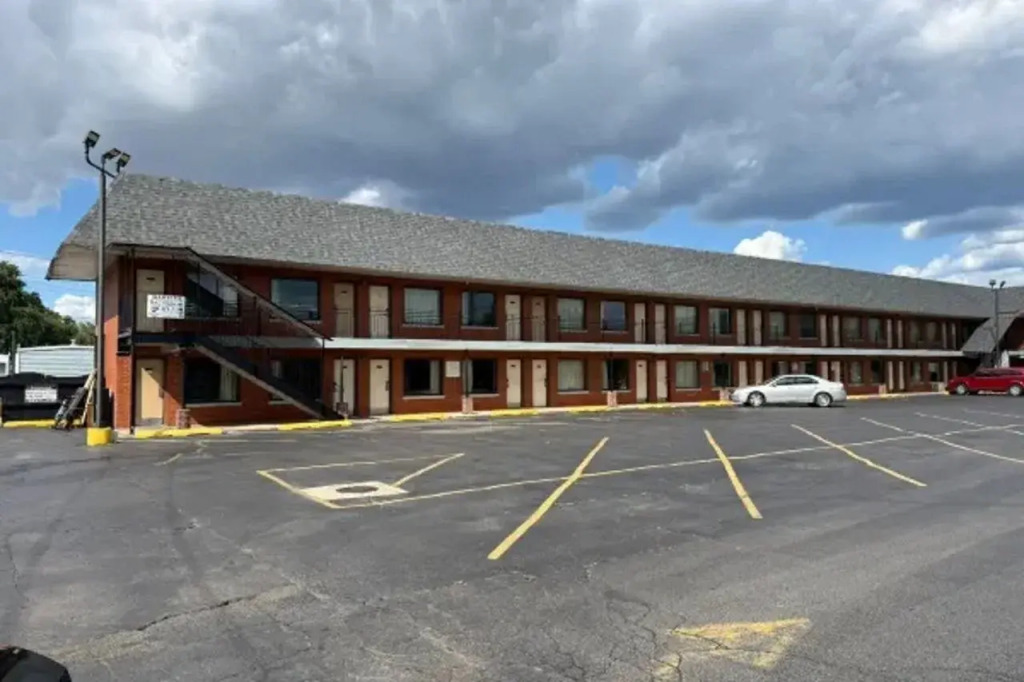 Hotel O Miami Inn & Suites Chicago Midway Airport