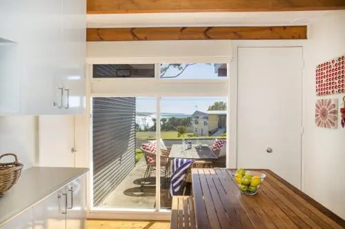 Stunning Views - beach cottage with ocean vistas