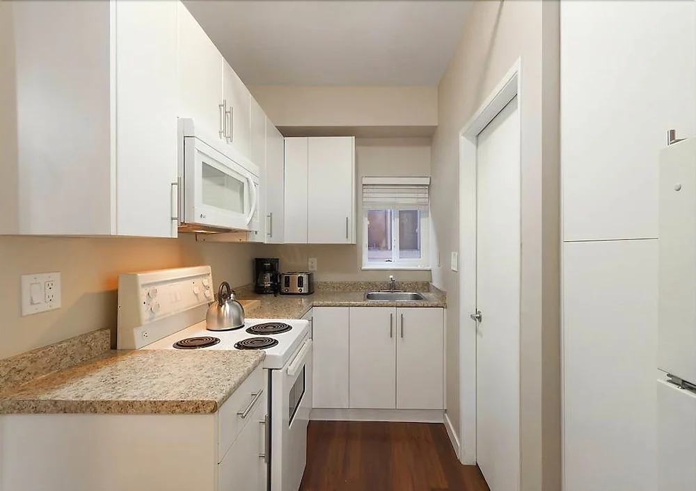 Cozy 2BR in Downtown Vancouver by Namastay