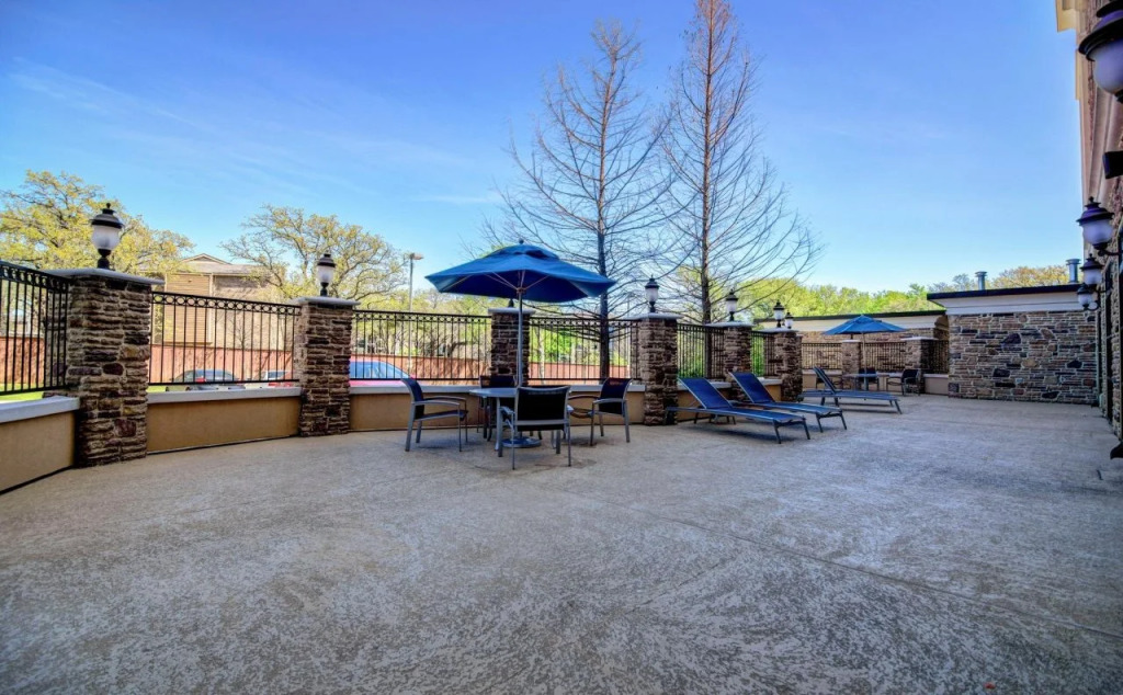 Holiday Inn Arlington NE-Rangers Ballpark by IHG