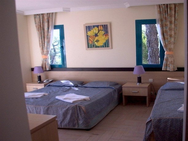 Club Nimara Beach Resort