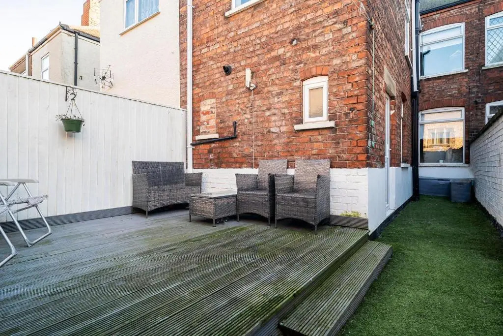 Contractor & Leisure & Garden & Central Location