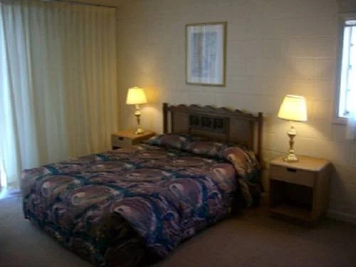 Knights Inn & Suites - Canyon