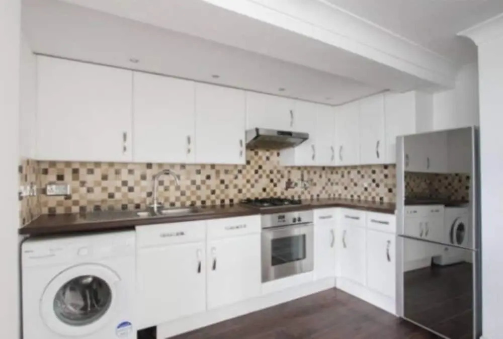 Central 2 Bedroom Seafront Flat in Kemp Town