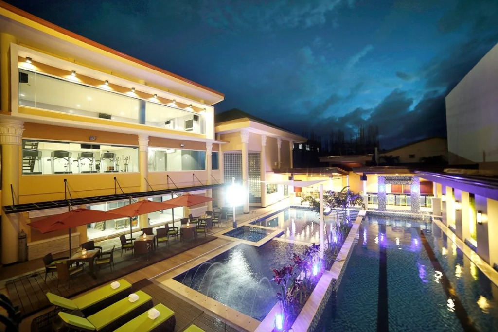 Villa Caceres Hotel