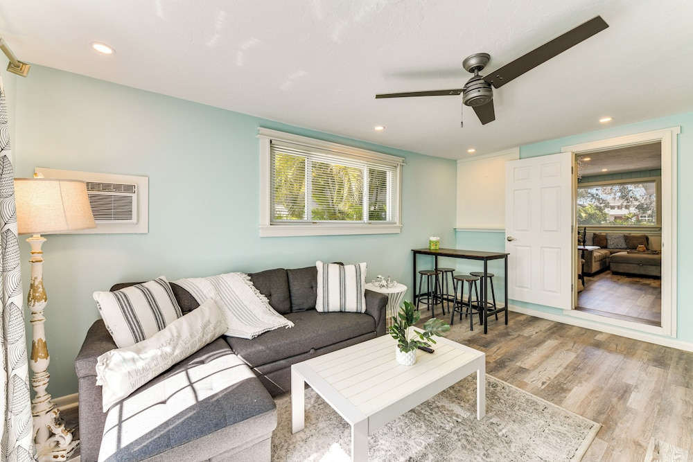'vintage Mermaid Cottage' 4 Mi to Siesta Key Beach
