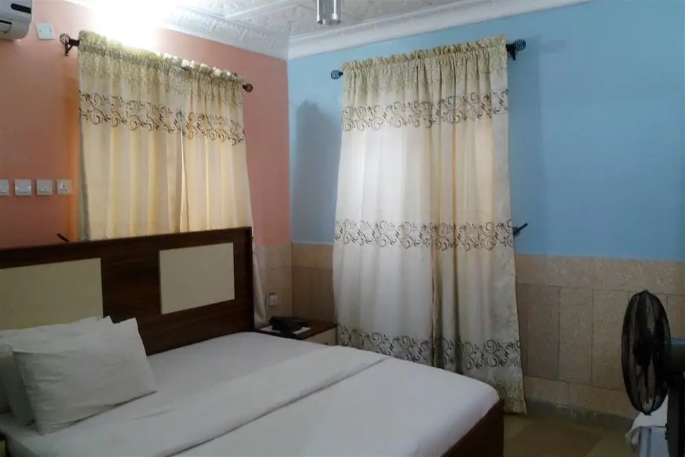 Orange Groove Hotel