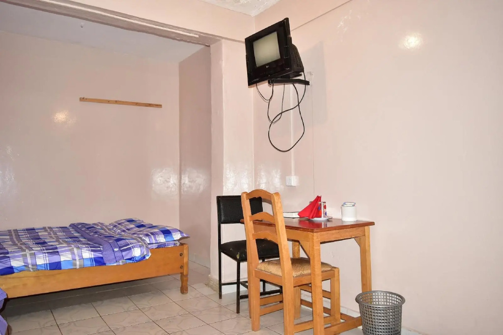 Tickles Hotel