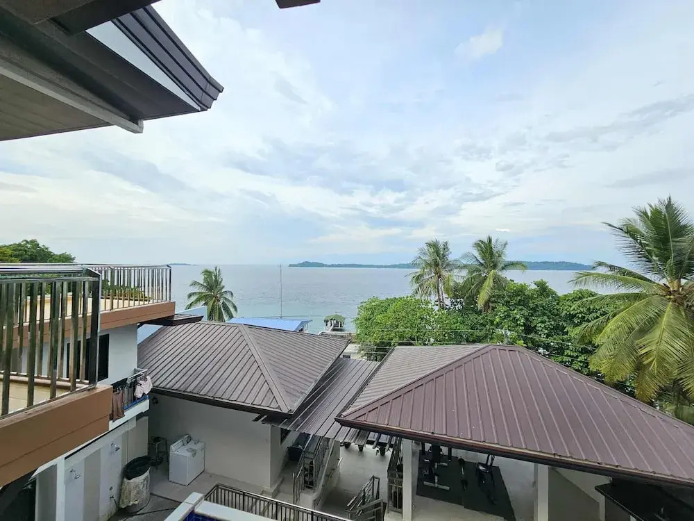 Eagles Nest Beach Resort