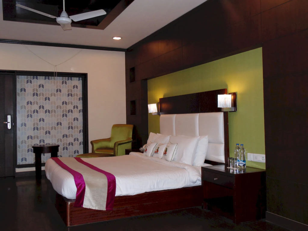 Hotel Saurabh Candy By Peppermint