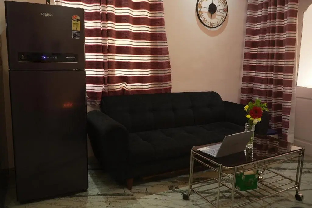 Service Apartment