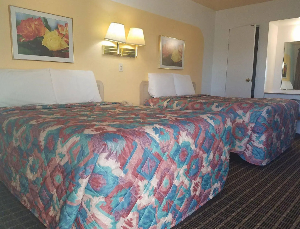Ramblin Rose Motel