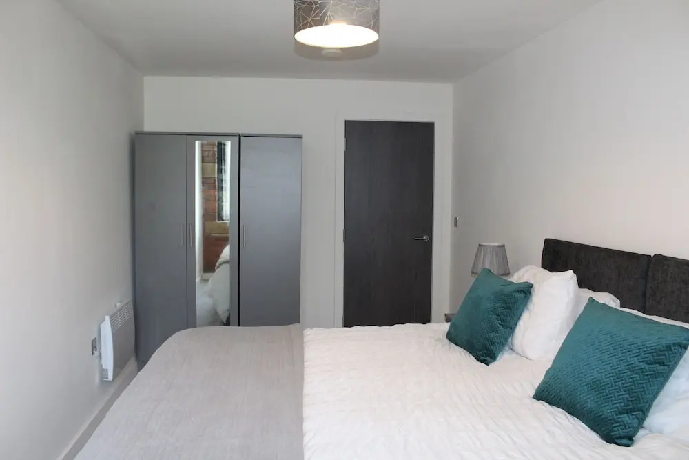 Luxury 1-bed Apartment Bradford Free Parking