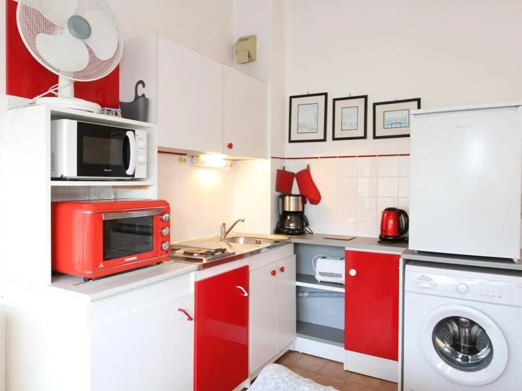 Appartement Balaruc-les-Bains, 1 pièce, 2 personnes - FR-1-553-114
