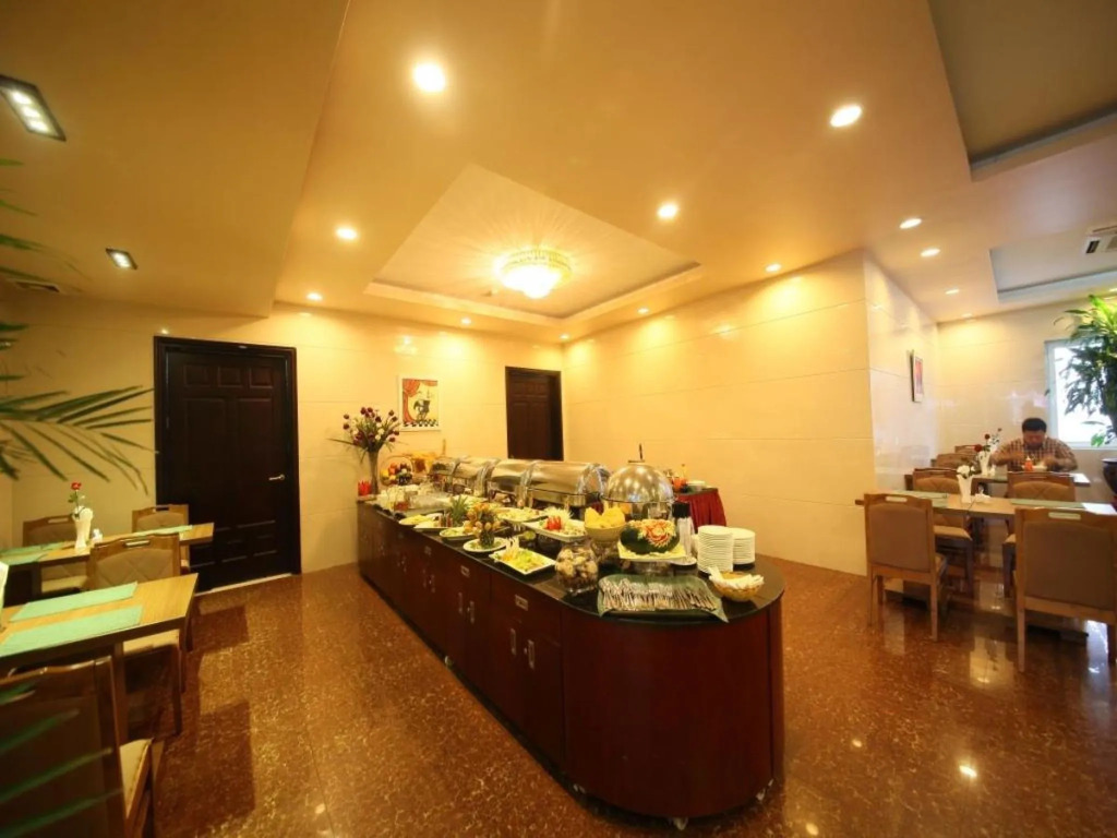 Level Hotel